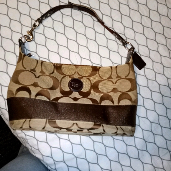 Coach Handbags - Original coach purse